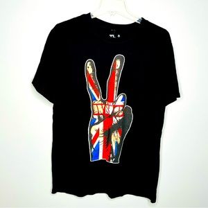 THE WHO Graphic Tee, Black Tee with The Who Peace Sign Graphic, BRITISH FLAG M